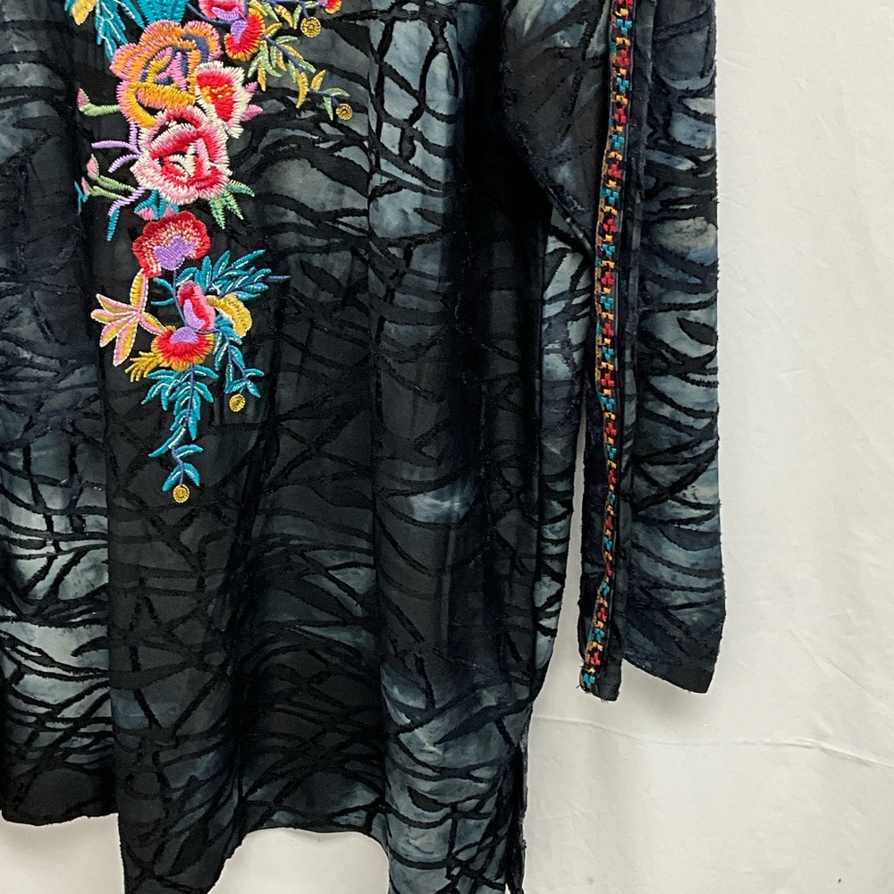 Calessa Elegant Black Tunic with Floral Embroidery - Picture 9 of 12